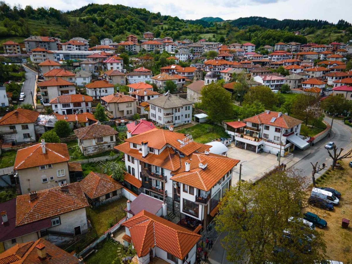 Hotel Zlatograd Exteriör bild